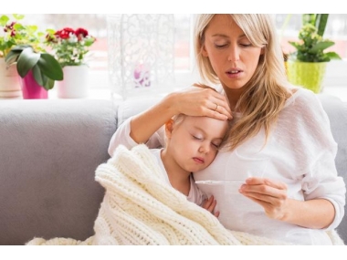 寶寶發(fā)燒退熱貼貼這幾個(gè)常見位置家長要知道